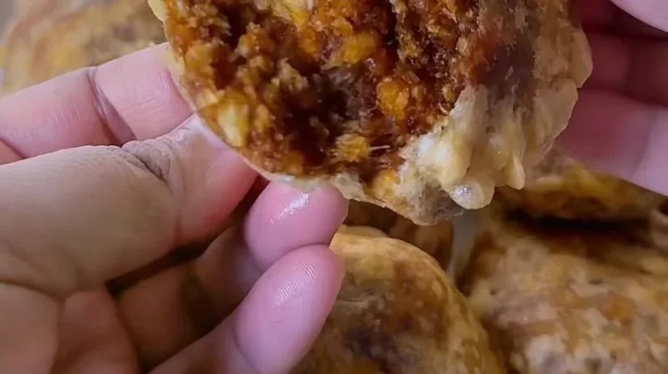 Kue Taraju Tradisional Tetap Bertahan hingga Kini