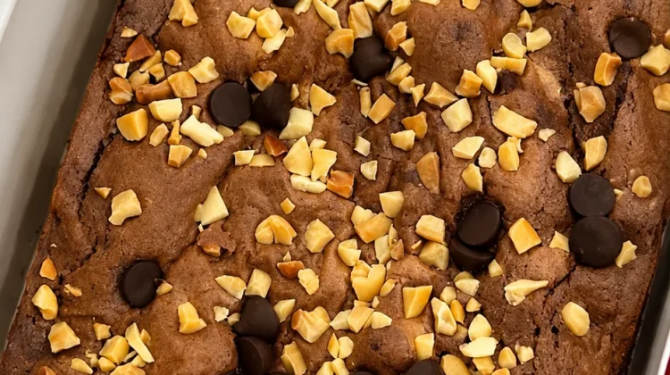 Aroma Brownies Kacang Tarik Minat Warga