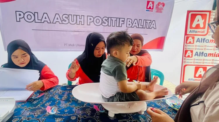 Alfamidi dan Puskesmas Kawatuna Ajak Orang Tua Terapkan Pola Asuh Positif Balita