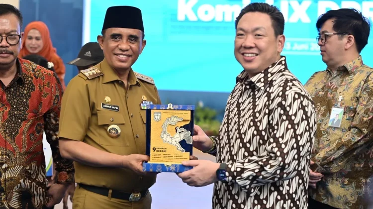 Gubernur Dorong Penguatan Peran Daerah dan Perlindungan Tenaga Kerja Lokal