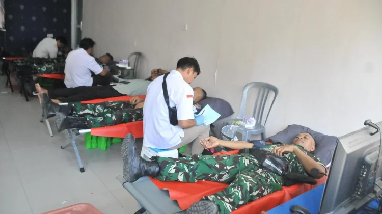 Pomdam XXIII/Palaka Wira Gelar Donor Darah di HUT Pomad ke-80