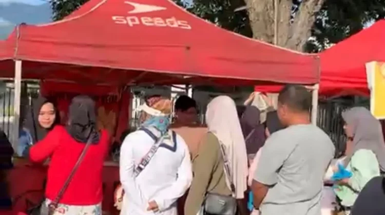 Bakso Goreng Ikan Mekar, Jajanan Favorit yang Selalu Ramai di CFD Palu