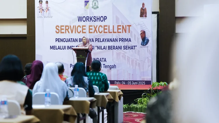 Wagub Reny Lamadjido Tekankan Pentingnya Service Excellent di RSUD Undata