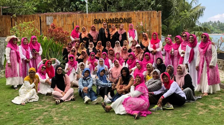 Kelompok Kemilau Senior Tangguh Perkuat Peran Perempuan Usia 50 Tahun Tetap Aktif