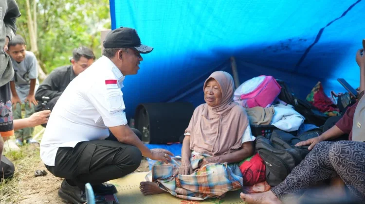 Gubernur Anwar Hafid Tinjau Lima Desa Terdampak Gempa di Kecamatan Nokilalaki