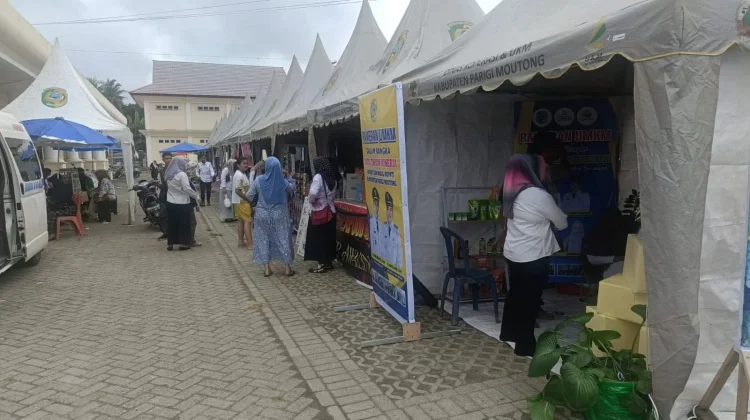 Pemkab Parimo Dorong Digitalisasi dan Daya Saing UMKM Melalui Pameran Produk