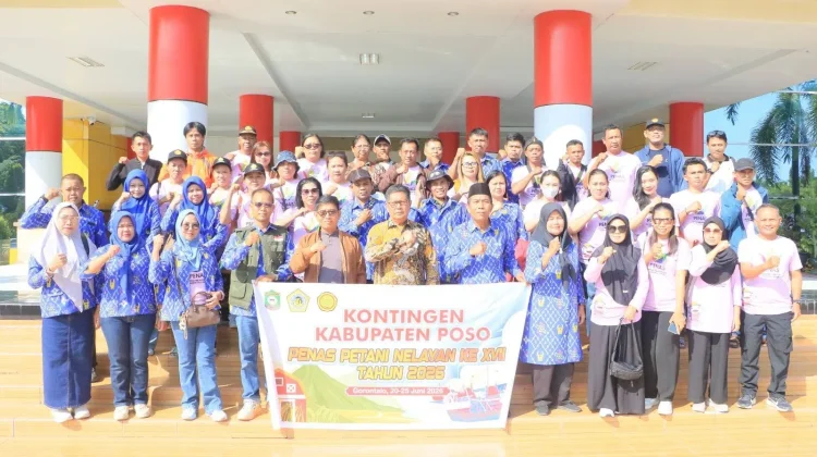 Wabup Poso Lepas Kontingen PENAS Petani Nelayan XVII