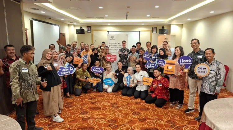 Wali Kota Palu Dorong Alumni Australia Berbagi Pengalaman