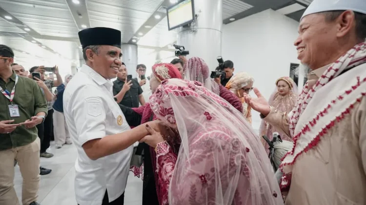 Sambut Kedatangan Jamaah Haji, Gubernur Sulteng Harapkan Berkah Bagi Daerah