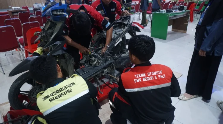 Program TJSL PLN Berdampak Nyata di SMK Negeri 3 Palu