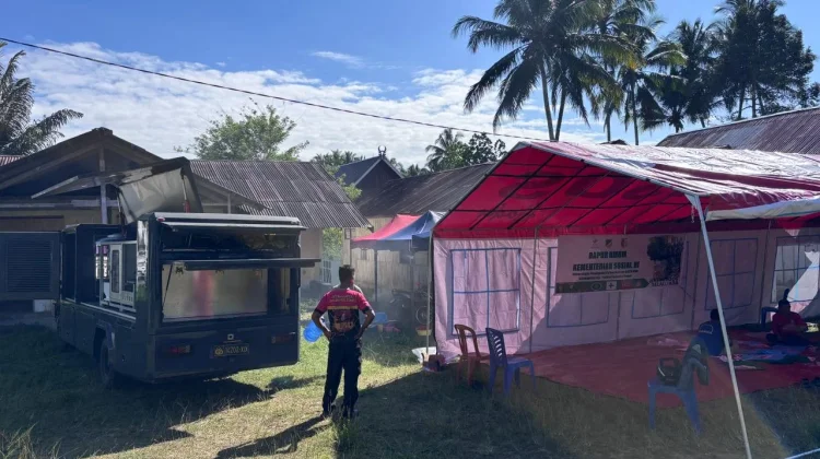 Polda Sulteng Distribusikan Air Bersih untuk Warga Terdampak Gempa di Sigi