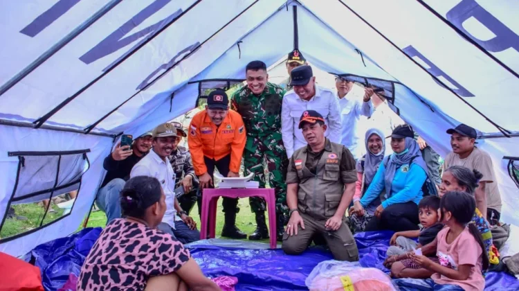 Pangdam 23 Palaka Wira Dampingi Kepala BNPB Tinjau Lokasi Terdampak Gempa Sigi
