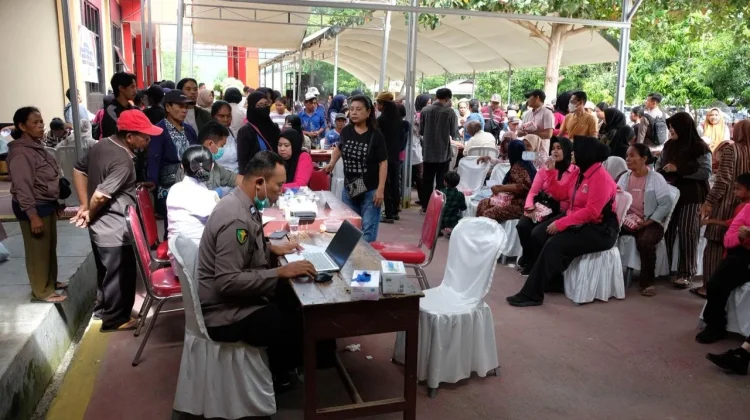 Hari Bhayangkara ke-80, Ribuan Warga Sigi Serbu Layanan Pengobatan Gratis
