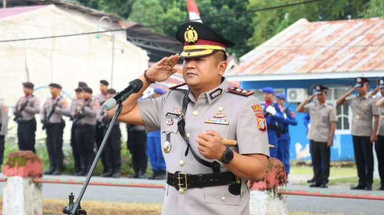 Kapolres Parimo Pimpin Tabur Bunga di TMP Bahagia jelang Hari Bhayangkara