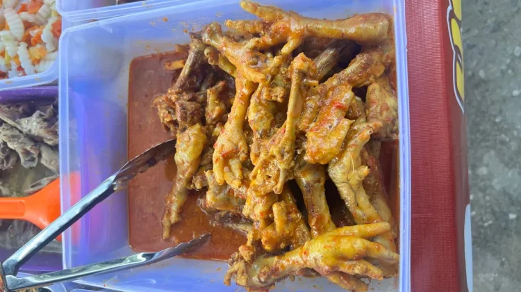 Ceker Ayam Tetap Digemari Berkat Cita Rasa Khas dan Kandungan Kolagen