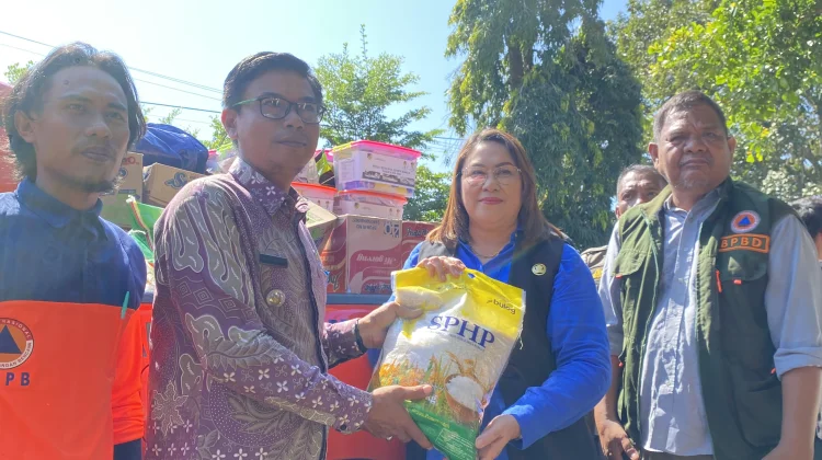 Peduli Sesama, Pemkab Donggala Salurkan Bantuan Kepada Korban Gempa Sigi