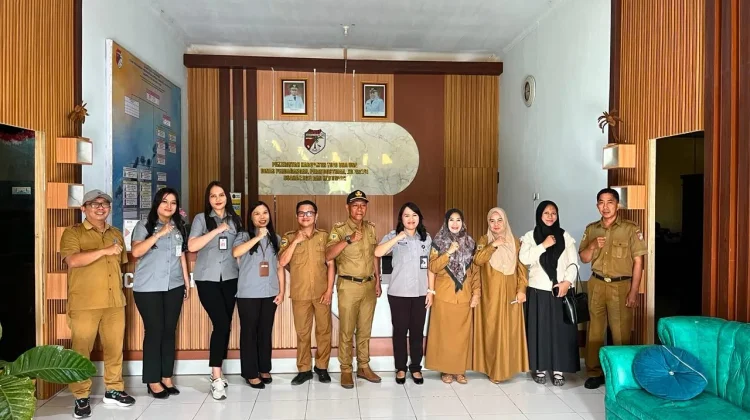 Kanwil Kemenkum Sulteng Kawal Merek Kolektif Tiga Koperasi di Touna