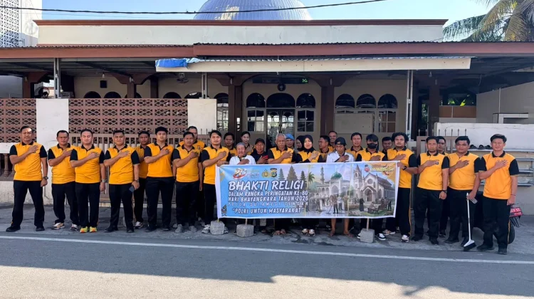 Sambut Hari Bhayangkara, Polda Sulteng Gelar Kerja Bhakti di 16 Rumah Ibadah