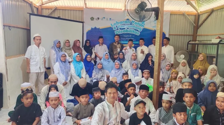 Peringati Hari Raya Anak Yatim, Kemenag Parigi Moutong Salurkan Bantuan Sosial