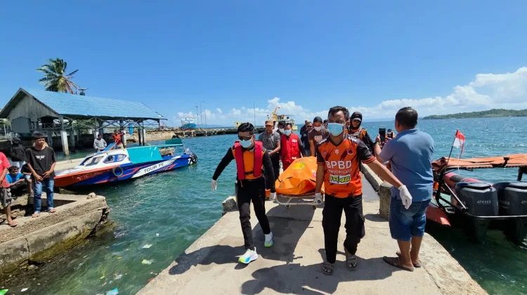 Tim SAR Gabungan Temukan Korban Katinting Terbalik di Banggai Laut