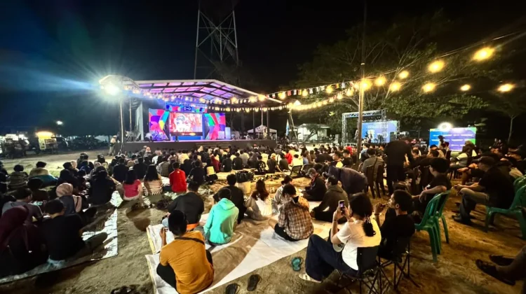 Warga Palu Antusias Nobar Laga Argentina vs Mesir di Halaman TVRI Sulteng