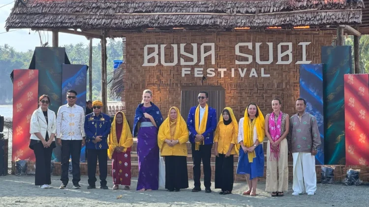 Kanwil Kemenkum Sulteng Dorong Tenun Sulteng Bersaing di Pasar Global