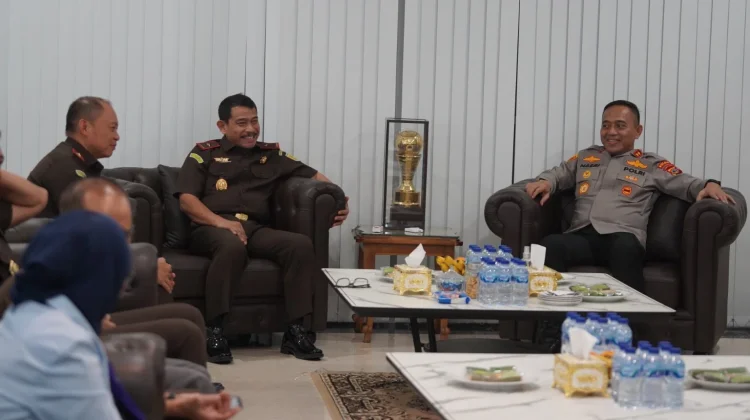 Kapolda Sulteng Perkuat Sinergi dengan Kejati, Komitmen Jaga Stabilitas Daerah
