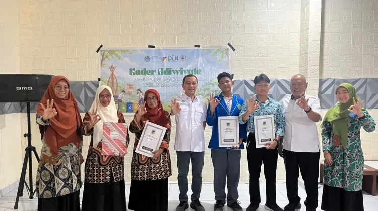 Tiga Siswa Madrasah Aliyah Negeri 1 Palu Jadi Kader Adiwiyata
