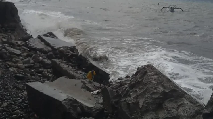 Abrasi Pantai Landa Empat Desa di Parimo, Puluhan KK Terdampak