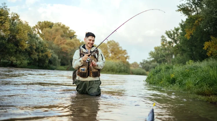 Memancing Jadi Hobi yang Menenangkan Pikiran