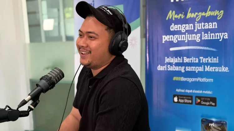 Dari Teras Lorong ke Outlet: Kisah Iqbal Bangun Roemah Bagadang
