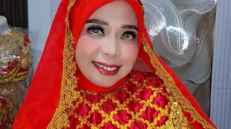 Viral sebagai "Tante Kota", Indry Hidupkan Nostalgia Om Kota