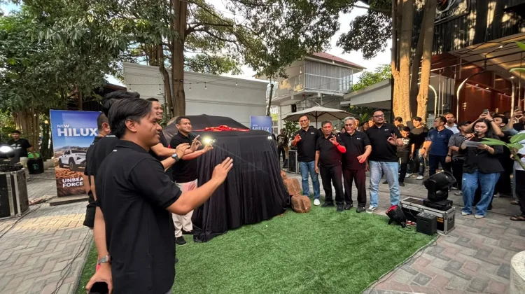 New Hilux Generasi ke-9 Resmi Diluncurkan di Palu