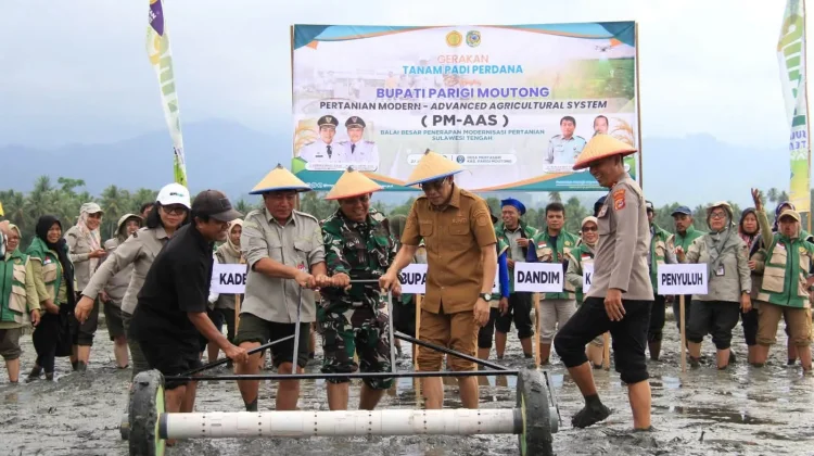 Bupati Parimo Canangkan Tanam Padi Perdana, PM-AAS Dorong Modernisasi Pertanian