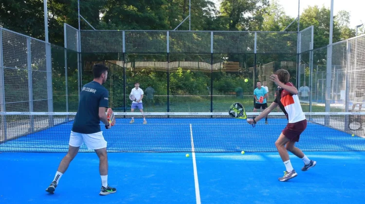Padel Mulai Digemari, Anak Muda Palu Ikut Tren