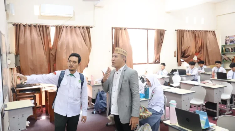 Kanwil Kemenag Sulteng Belajar Pengelolaan Madrasah Digital di Kota Malang