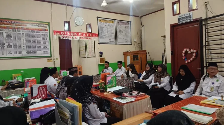 Kemenag Palu Laksanakan Supervisi Terpadu di MIN 1, Perkuat Mutu Pembelajaran