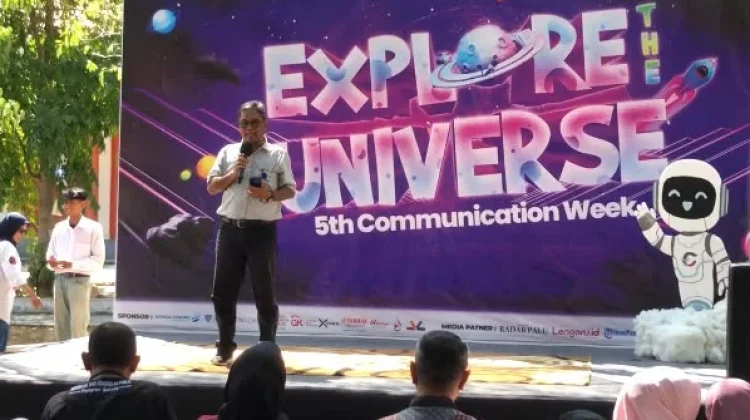 Dekan FISIP Untad Ajak Mahasiswa Kembangkan Kompetensi di Era Digital