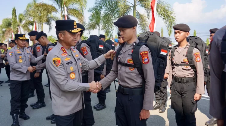 Kapolda Sulteng Serahkan 116 Personel Kepada Kapolres Banggai Laut