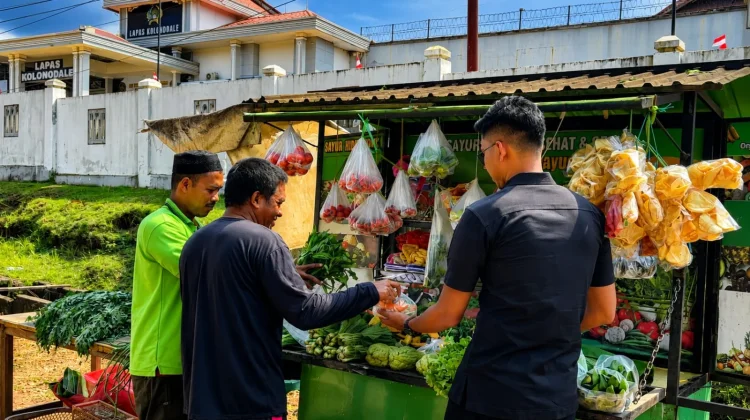 Gerobak Sayur Lapas Kolonodale, Warga Binaan Belajar Wirausaha dari Hasil Panen