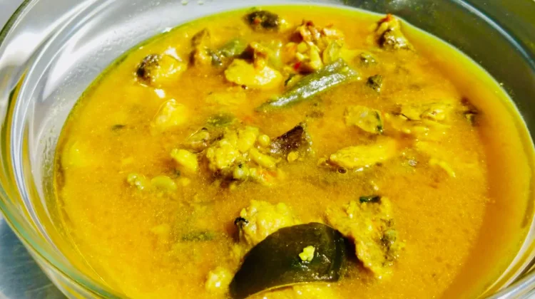 Lezatnya Ayam Bumbu Tuturuga, Kaya Rempah Menggugah Selera