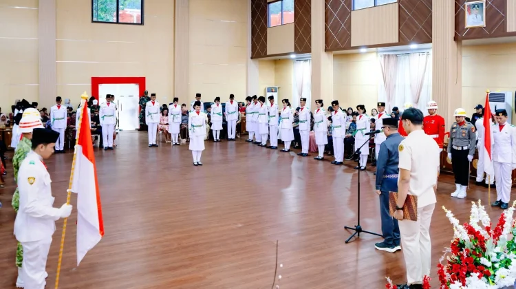 Bupati Delis Kukuhkan 30 Anggota Paskibraka Morowali Utara 2026
