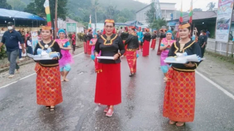 Padungku Menjaga Tradisi Syukur Masyarakat Poso