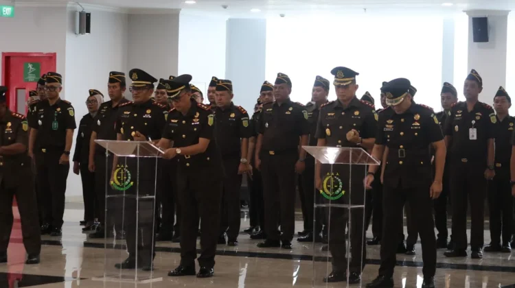 Kajati Sulteng Lantik Tujuh Pejabat Struktural, Tekankan Integritas dan Kinerja