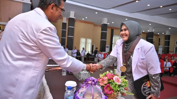 Dokter Baru FK Untad Bertambah, Rektor : Beri Dampak Bagi Peningkatan Kesehatan