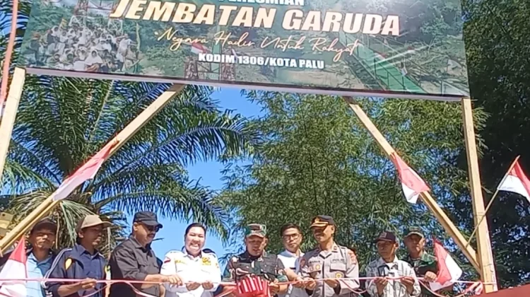 Resmikan Jembatan Garuda di Desa Bahagia Sigi, Danrem : Penguatan Ekonomi Dari Desa