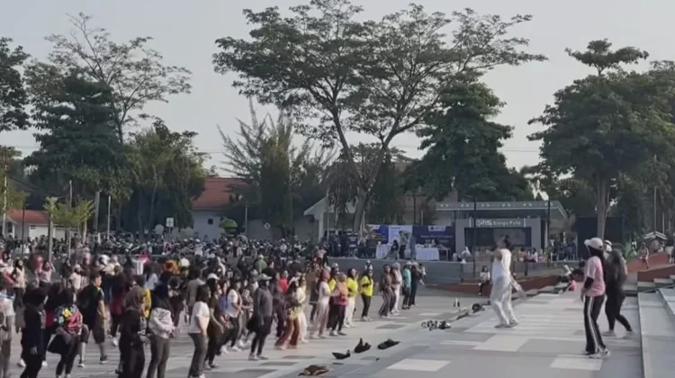 Lapangan Watulemo Jadi Aktivitas Favorit Kaum Ibu