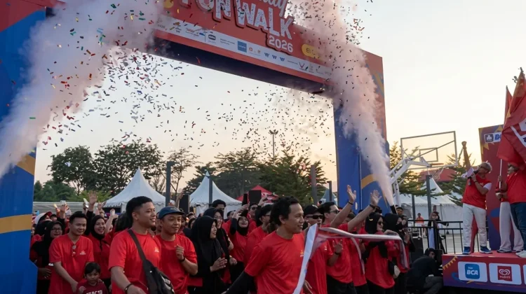Semarak Alfamidi Family Day Fun Walk 2026, Ribuan Warga Padati Lapangan Vatulemo