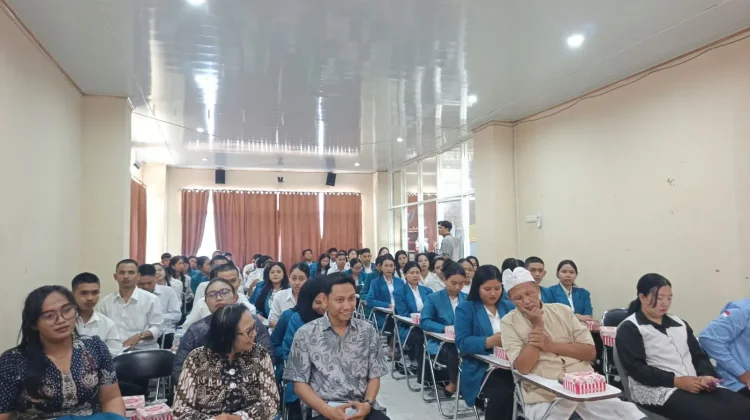 STAH Dharma Sentana Bekali 75 Mahasiswa KKN ke Poso