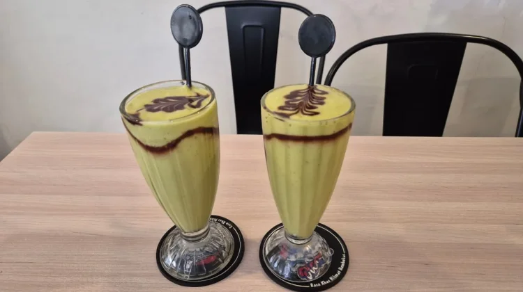 Minuman Alpukat Cokelat, Perpaduan Segar dan Manis yang Menggoda